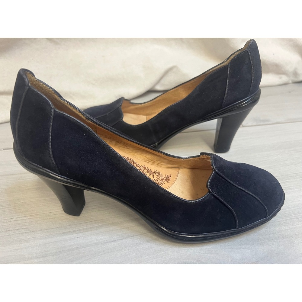 Sofft Pumps Black Suede Round Toe Sz 7 Classic Professional Dark Academia